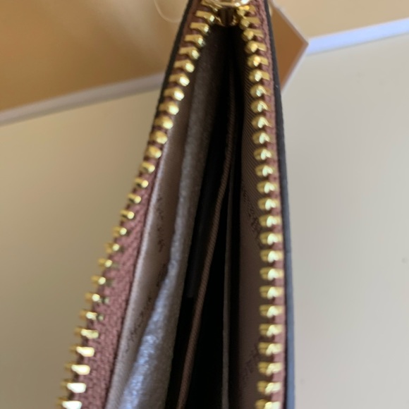 MICHAEL KORS JET SET TRAVEL COIN POUCH/KEYCHAIN - Picture 5 of 7